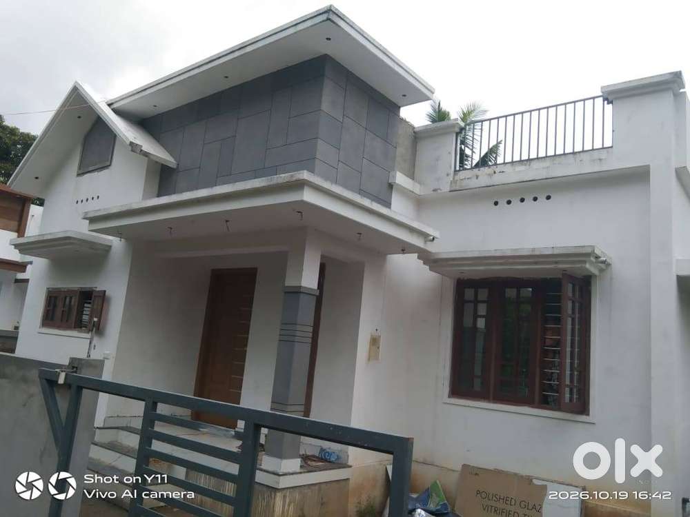 780 Sqft 3 BHK on 3.6 Cents in Alangad | 36 L