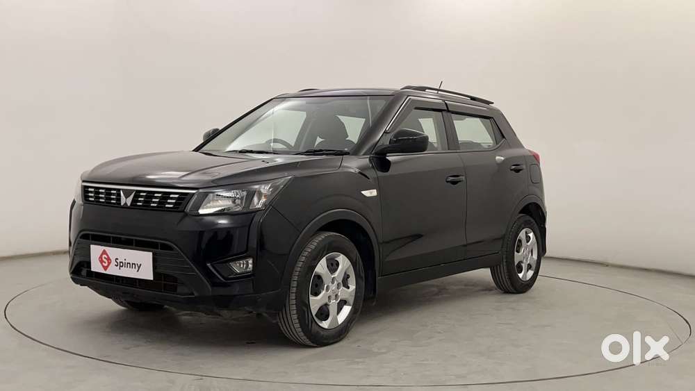 Mahindra Xuv300 W6, 2023, Petrol