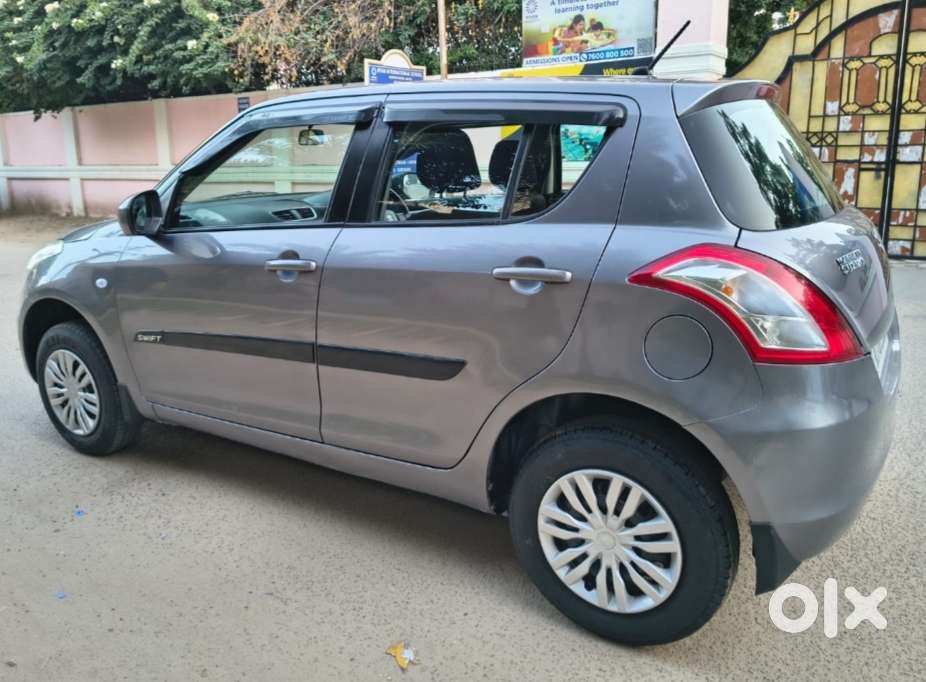 Maruti Suzuki Swift Lxi Optional-o, 2015, Petrol