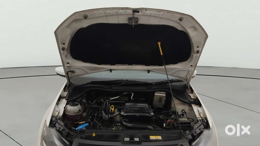 Volkswagen Polo 1.0 Tsi Comfortline At, 2021, Petrol