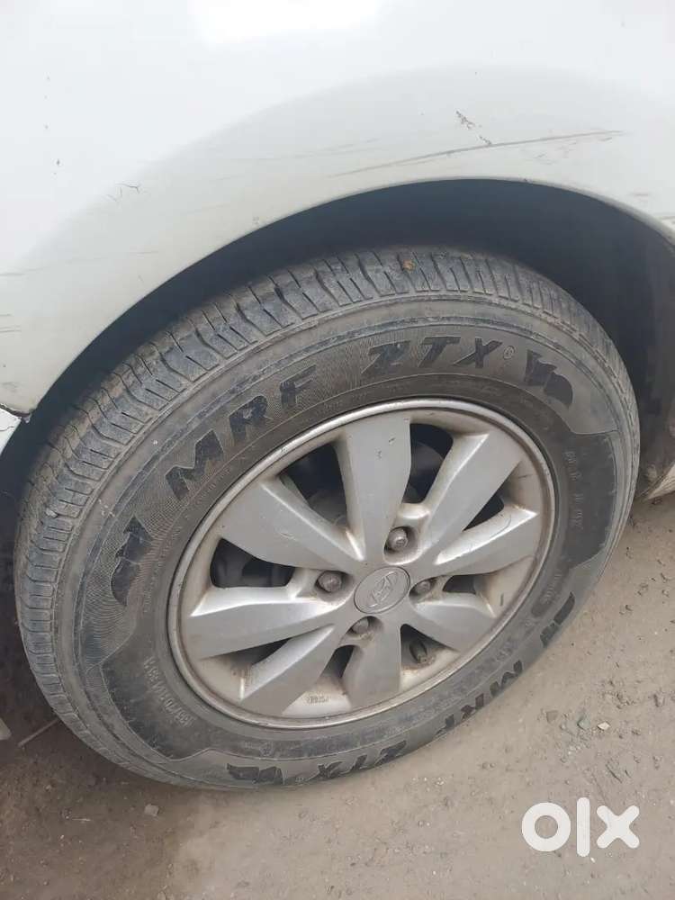 80% Tyre And New Ac