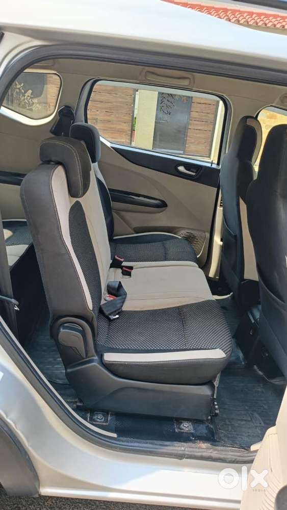 Renault Triber Rxz, 2022, Petrol