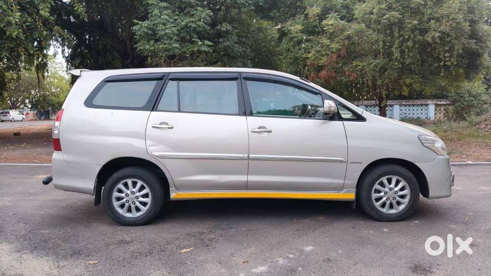 Toyota Innova 2.5 V 7 Str, 2012, Diesel