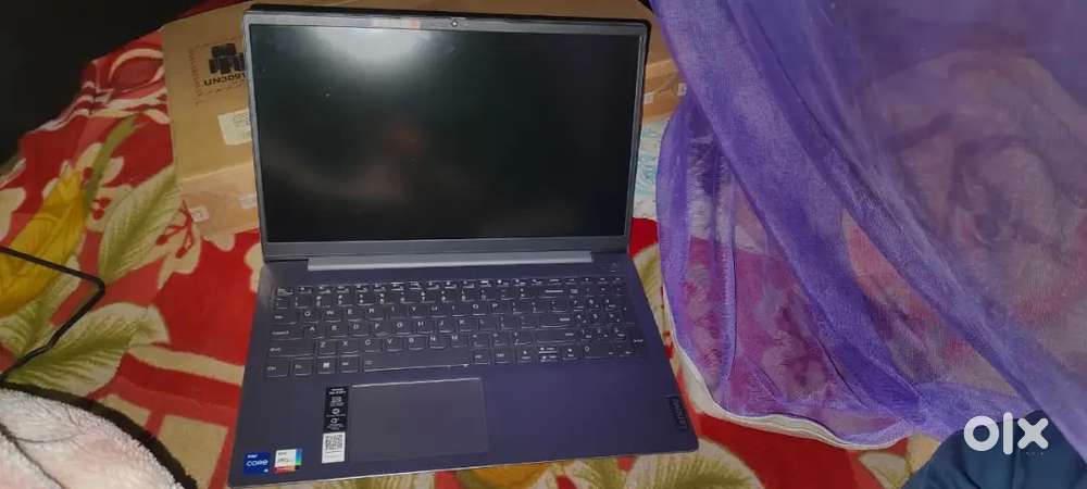 Lenovo IdeaPad slim3 i5 16 gb ram 512gb ssd
