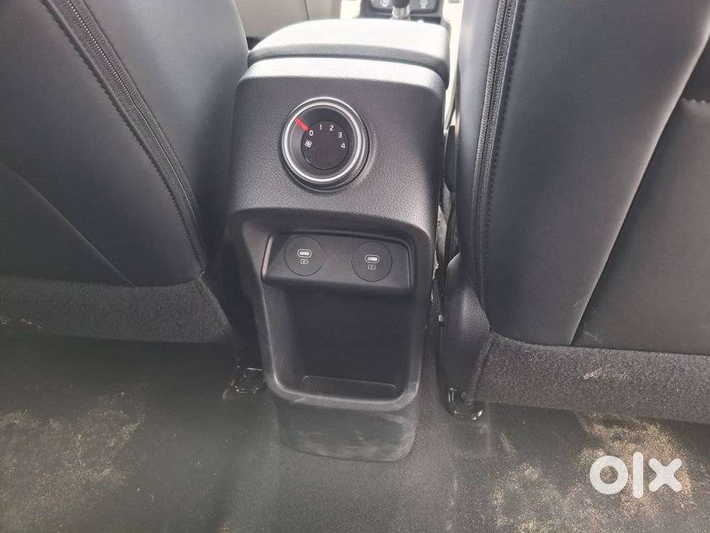 Kia Carens Clavis Htk, 2025, Petrol