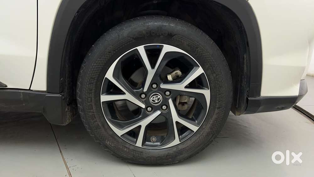 Toyota Urban Cruiser Hyryder V Hybrid Aero Edition, 2023