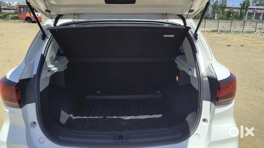 Mg Astor 2023 Petrol Well Maintained