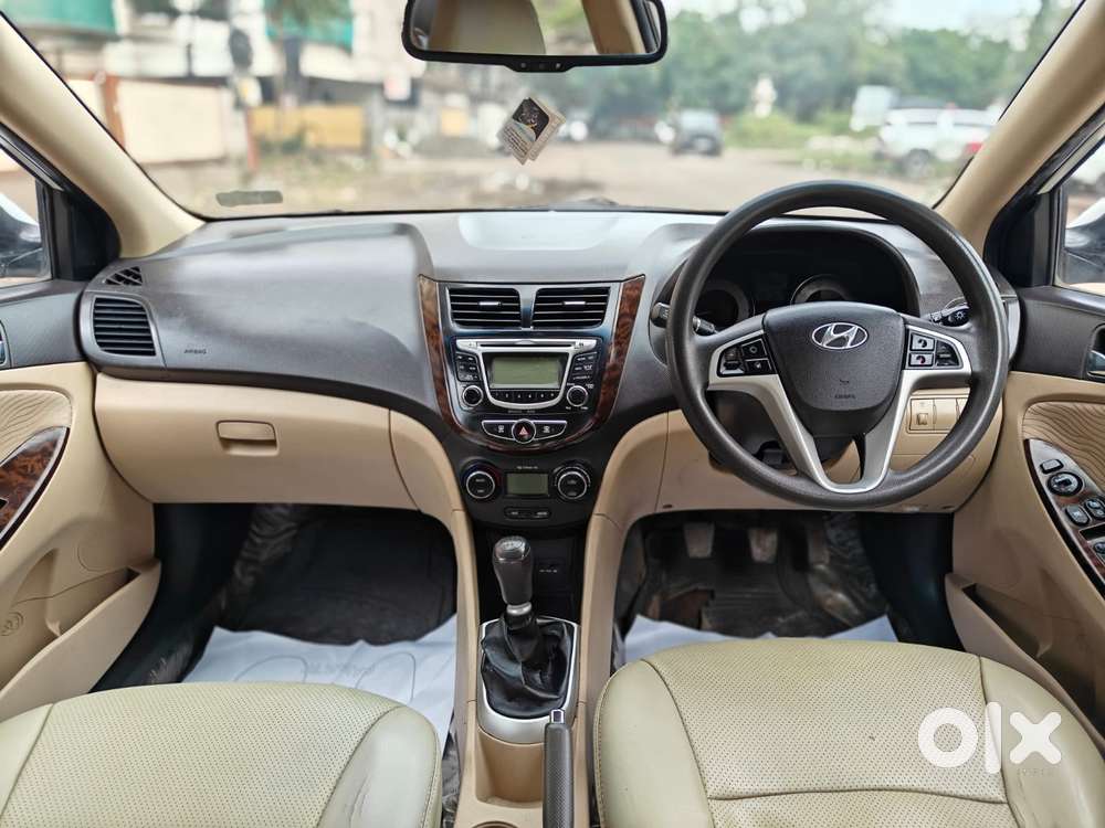 Hyundai Verna Fluidic 1.6 Vtvt Sx Opt, 2014, Petrol