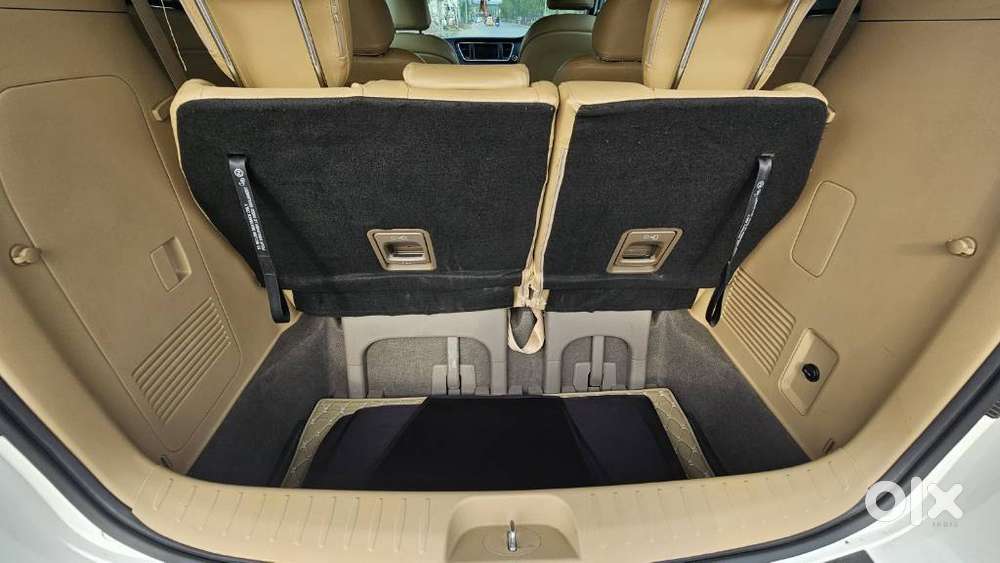 Kia Carnival Premium, 2021, Diesel