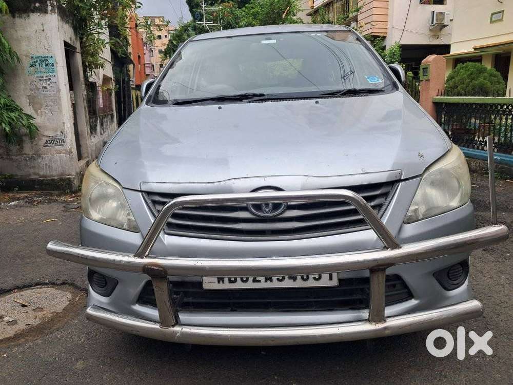 Toyota Innova 2.5 G (diesel) 8 Seater, 2016, Diesel