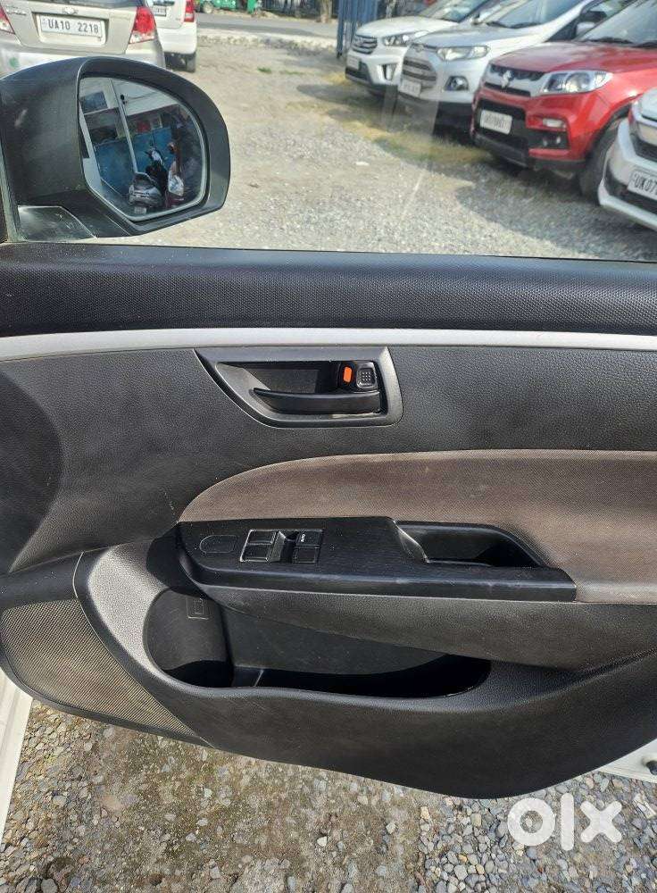 Maruti Suzuki Swift Lxi Optional-o, 2017, Petrol