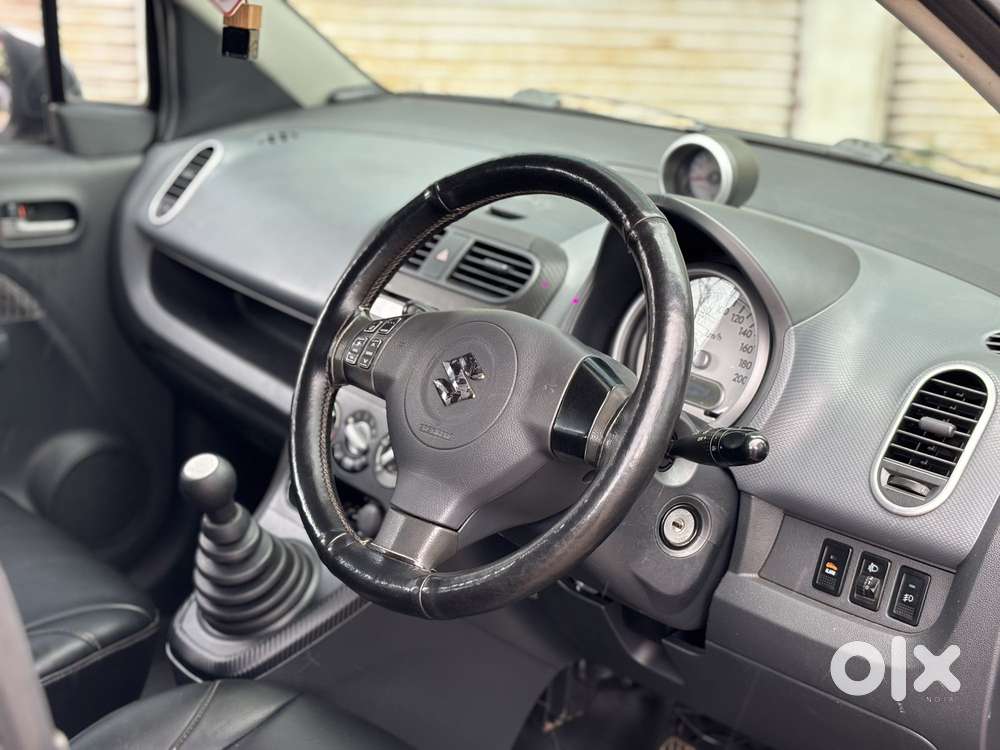 Maruti Suzuki Ritz Zxi, 2013, Petrol