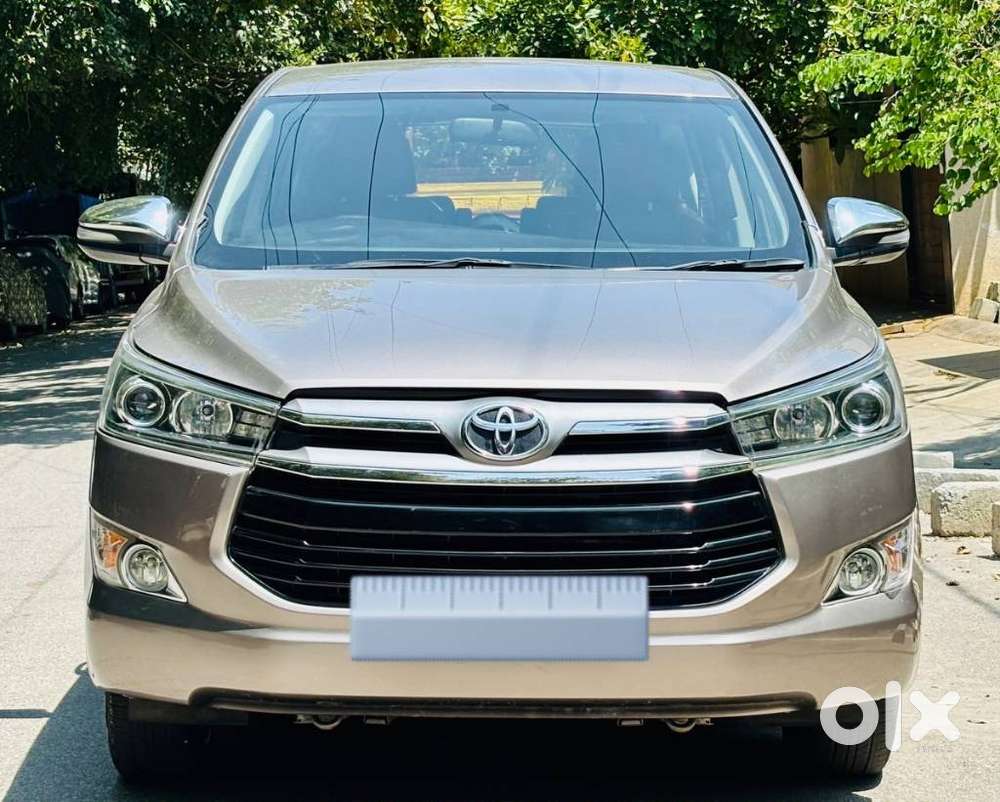 Toyota Innova Crysta 2.8z Automatic, 2017, Diesel