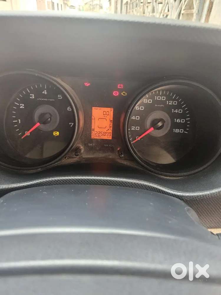 Mahindra Tuv300 Plus P6 2019 Diesel 9 Seater Well Maintained