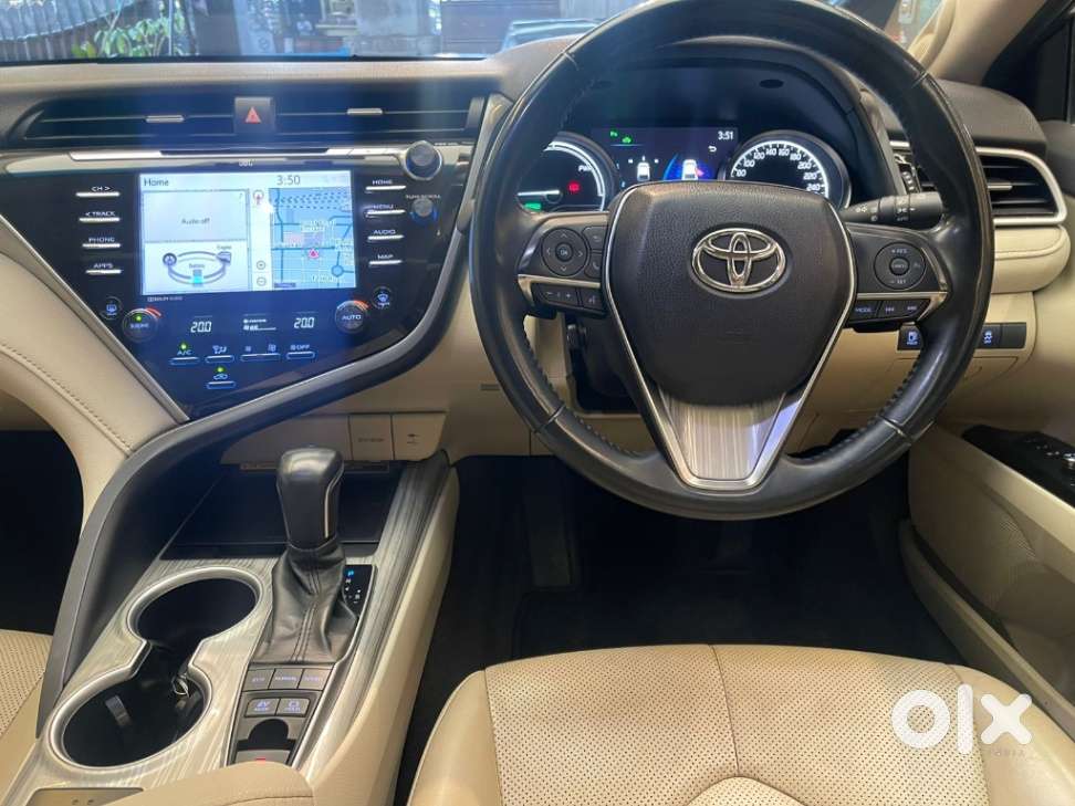 Toyota Camry Hybrid, 2019, Petrol