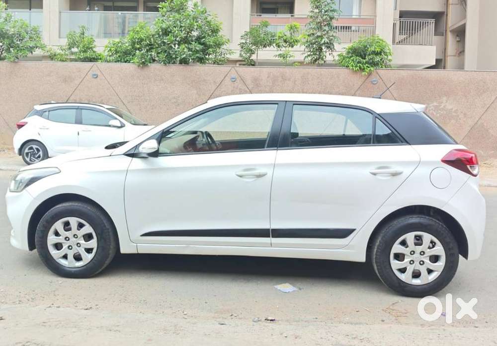 Hyundai Elite I20 1.4 Sportz (o) Crdi, 2015, Diesel