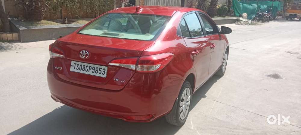 Toyota Yaris J Cvt, 2019, Petrol