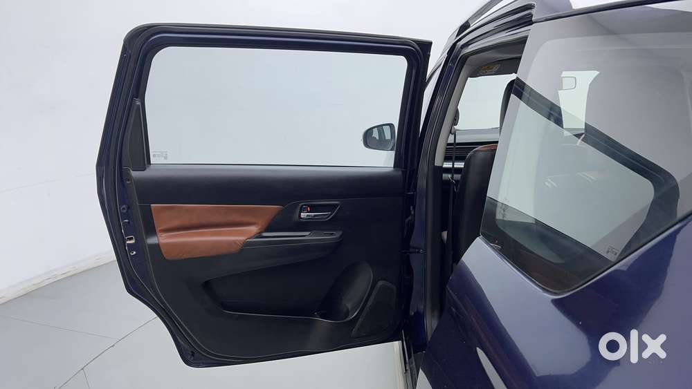 Maruti Suzuki Xl6 1.5 Zeta Mt, 2022, Petrol