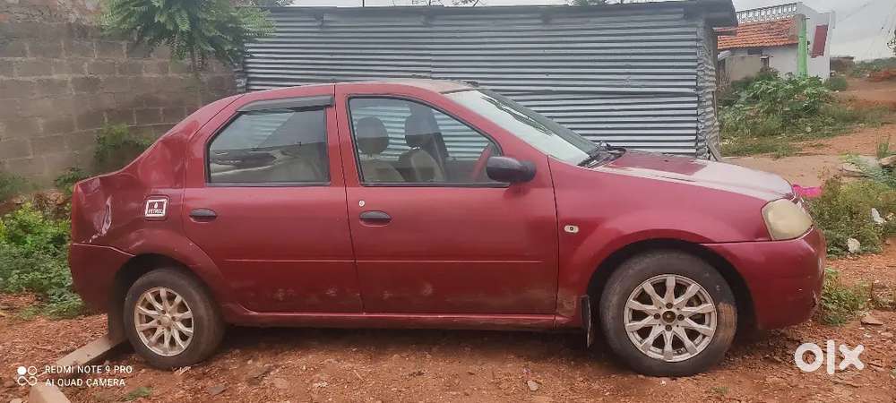 Mahindra Logan Petrol 2008