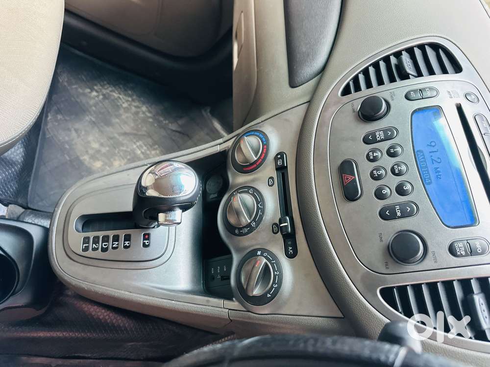 Hyundai I10 Sportz At, 2012, Petrol