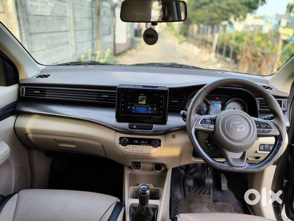Toyota Rumion V Mt, 2024, Petrol