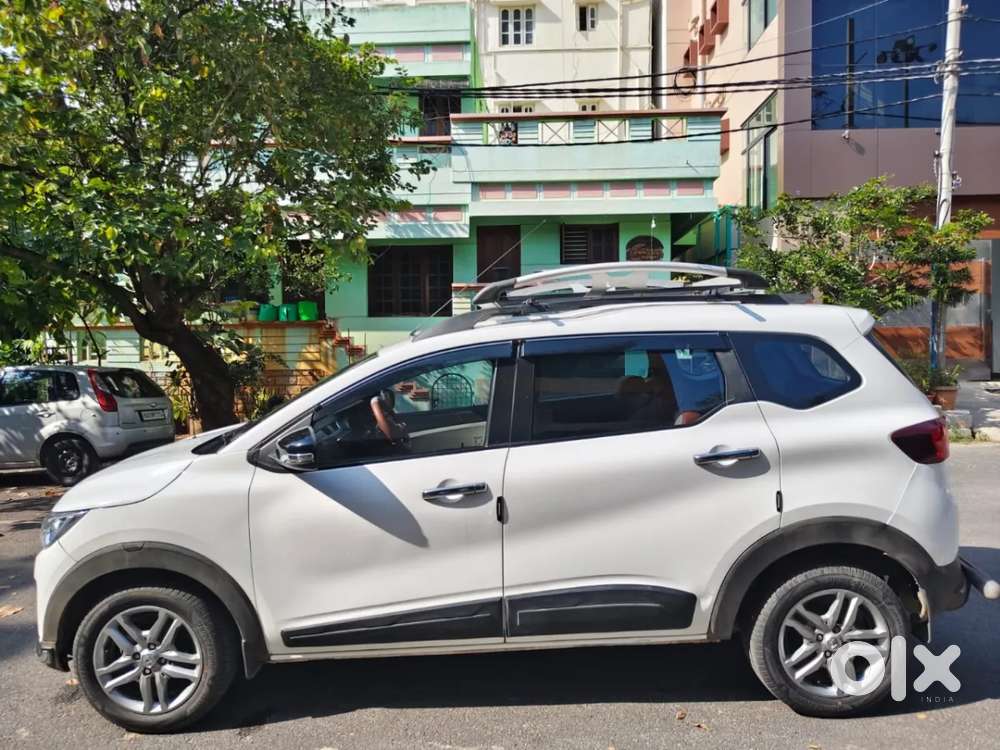 Renault Triber RXZ EASY-R AMT, 2022, Petrol