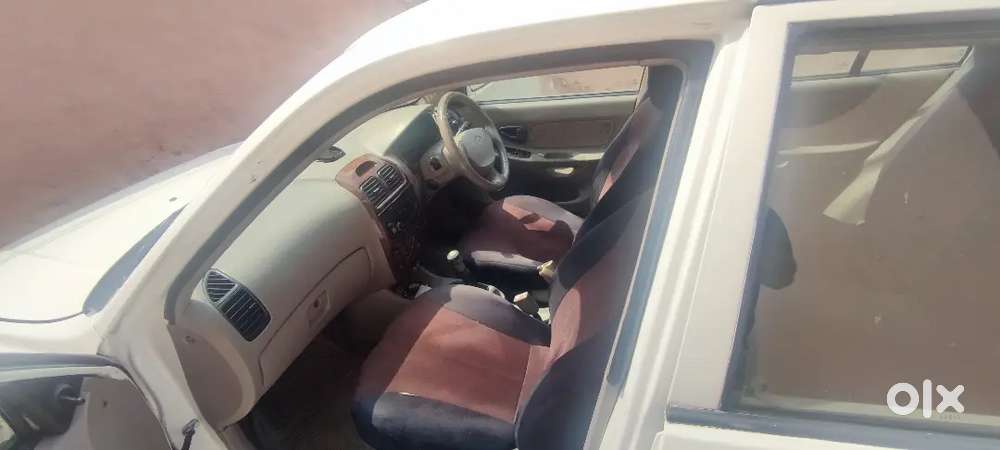 Hyundai Accent Petrol Manual 2010