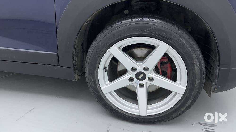 Mahindra Xuv 3xo Ax5 Ds Mt, 2024, Diesel