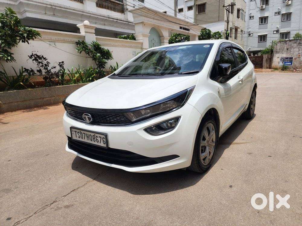Tata Altroz 1.2 Xe Plus Petrol, 2022, Petrol
