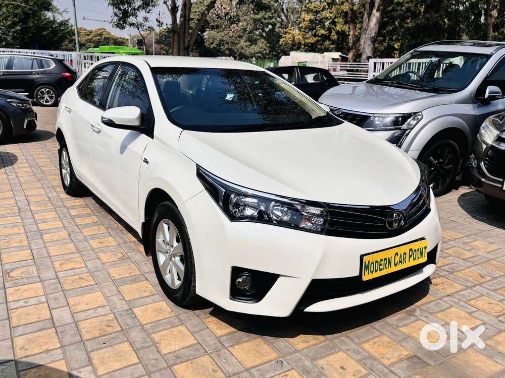Toyota Corolla Altis Facelift, 2014, Petrol