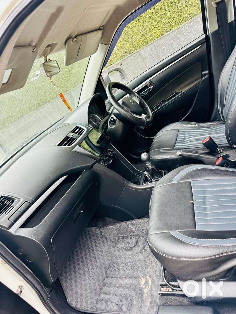 Maruti Suzuki Swift Vxi Abs Bsiv, 2014, Petrol