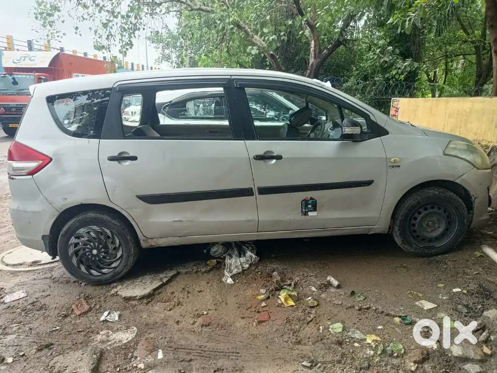 Maruti Suzuki Ertiga Ldi 2012