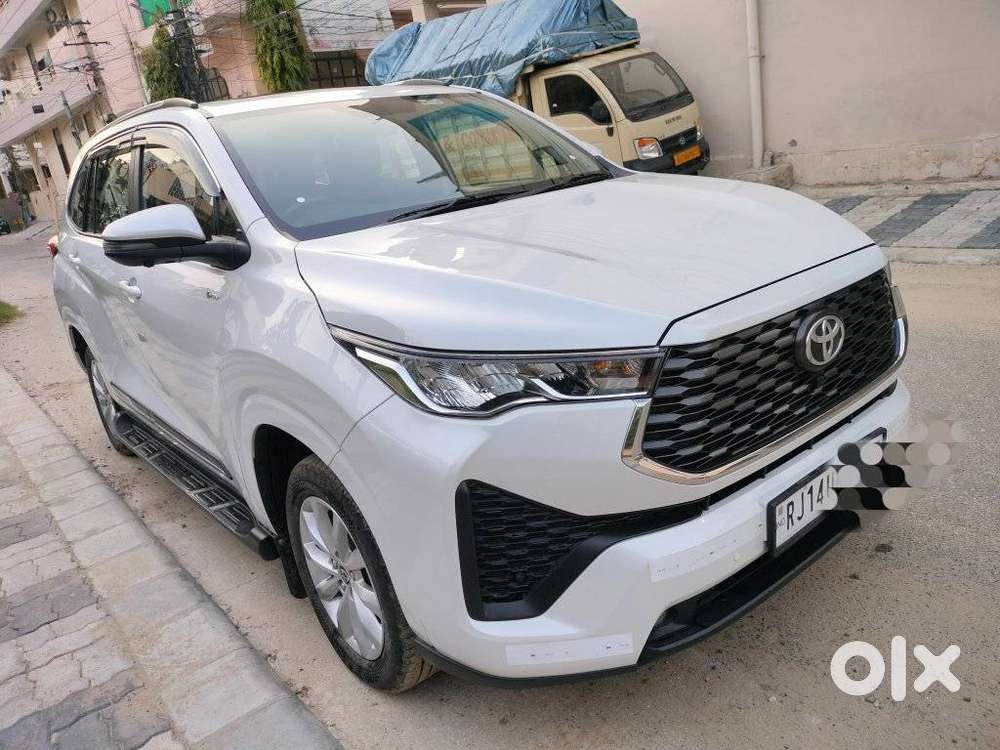 Toyota Innova Hycross 2.0 Vx Hybrid 8 Str, 2025, Petrol