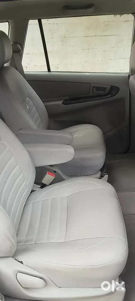 Toyota Innova 2012 Diesel Well Maintained