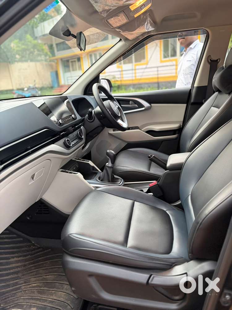Kia Carens 1.4 Premium 7 Str, 2024, Petrol