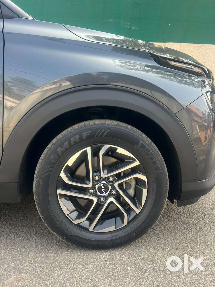 Kia Carens Luxury (o)1.5 Diesel At 7 Str, 2023, Diesel