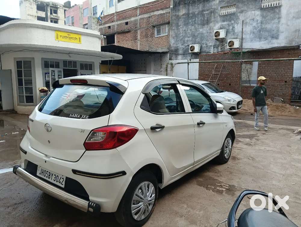 Tata Tiago Revotron 2018