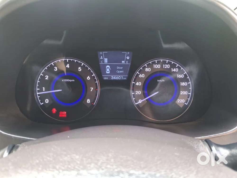Hyundai Verna 1.6 Vtvt Sx, 2016, Petrol