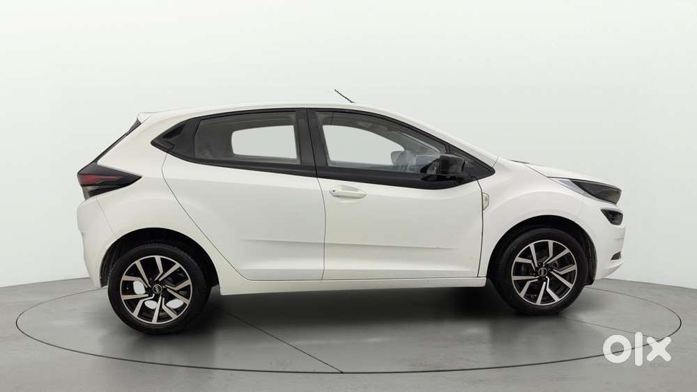 Tata Altroz 1.2 Xe, 2021, Petrol