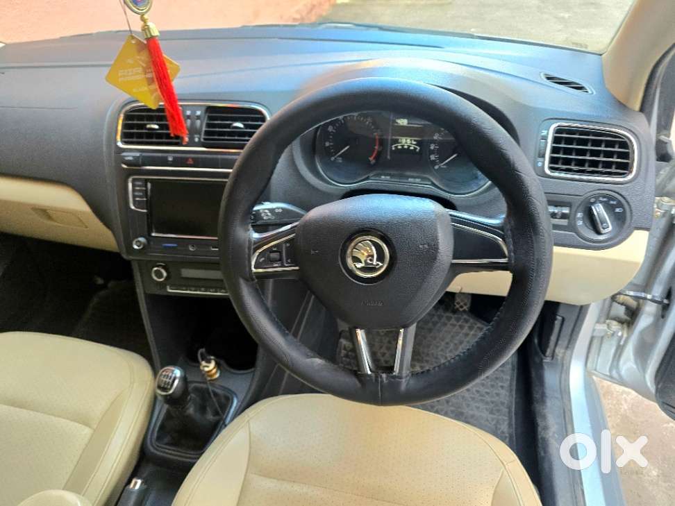 Skoda Rapid Tsi Active 1.0 Mt, 2021, Petrol