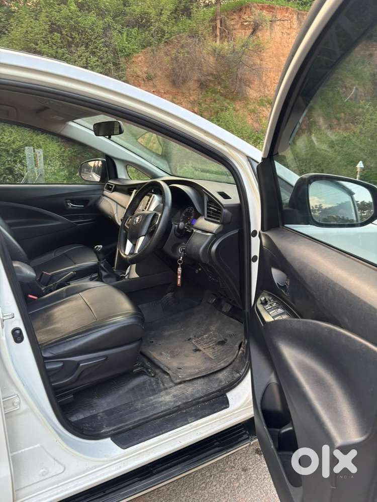 Toyota Innova Crysta 2023 Diesel 100000 Km