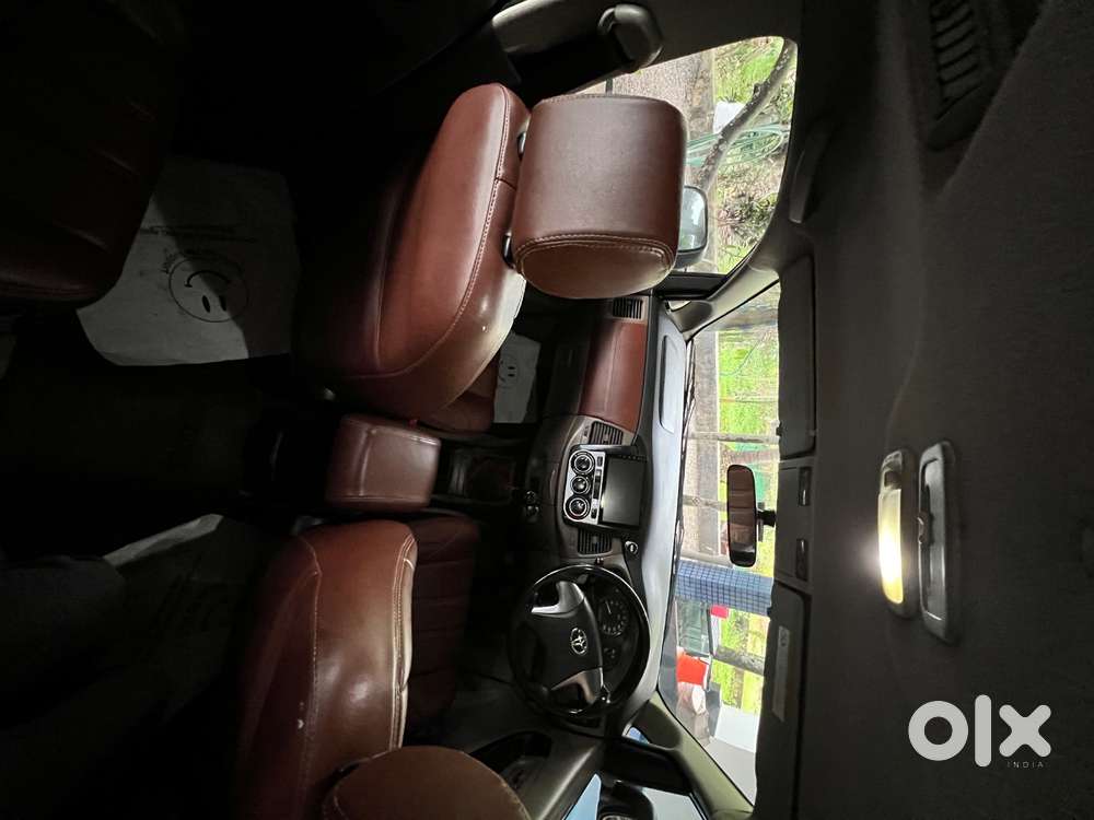 Toyota Innova 2.5 G E4 2016 Model
