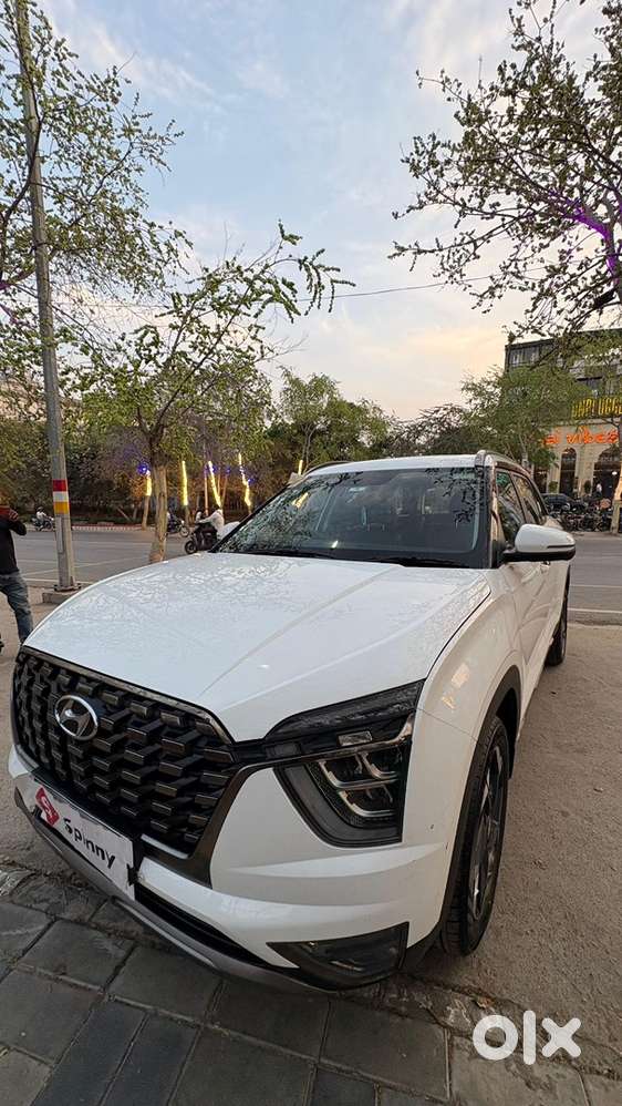 Hyundai Alcazar 2023 Diesel Well Maintained