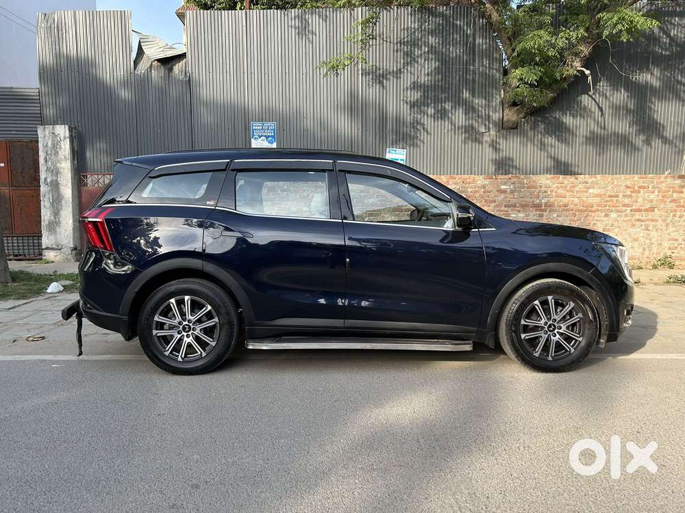Mahindra Xuv700 2.0 Ax 7 Petrol At Str, 2024, Petrol