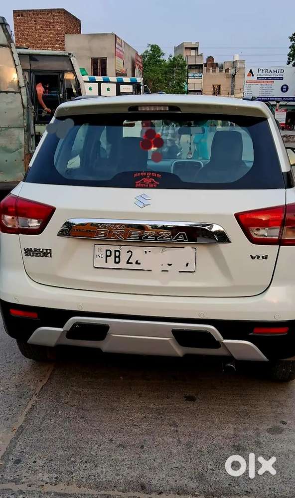 Maruti Suzuki Brezza Diesel 90000 Km Driven