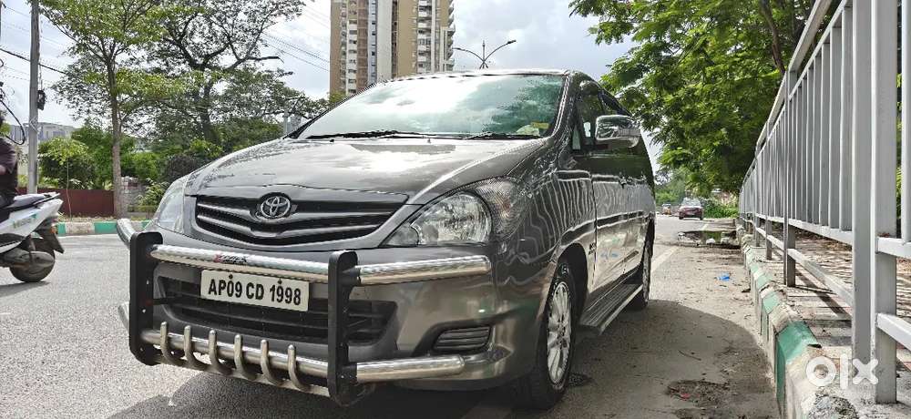 Toyota Innova 2.5 G 2011