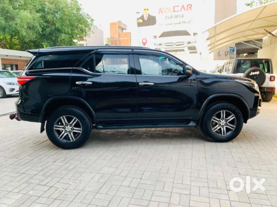 Toyota Fortuner [2021-ongoing] 2.7 2wd Petrol At, 2022, Petrol