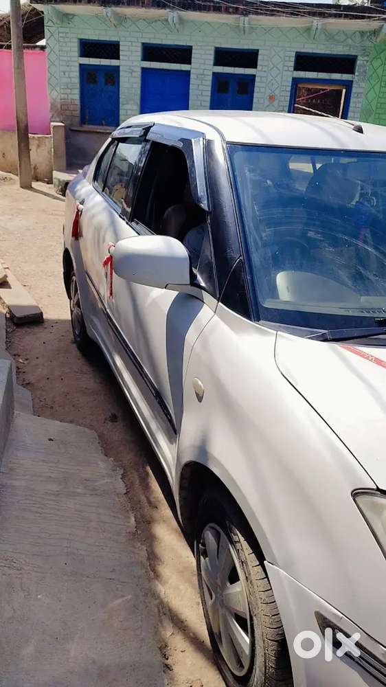 Maruti Suzuki Dzire 2011 Petrol