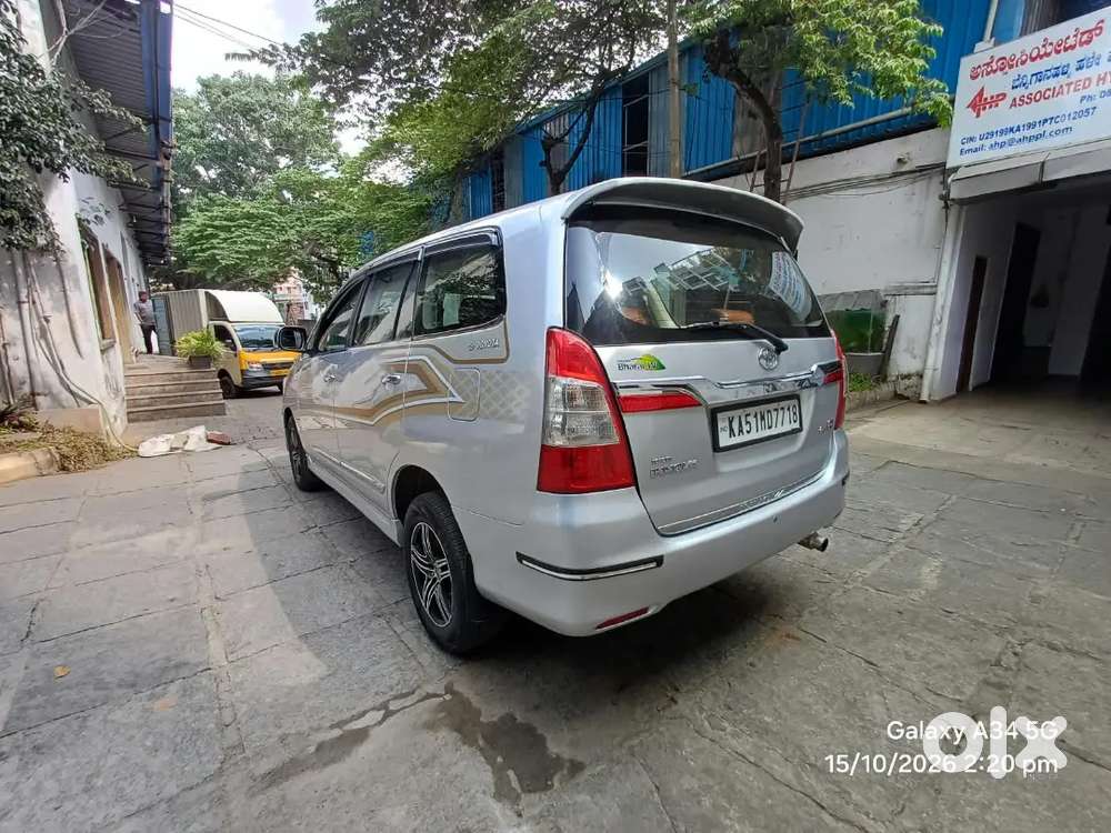 Toyota Innova 201
