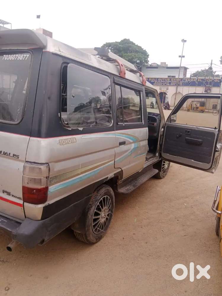 17/112026 Toyota Qualis 10 Seater Urgent Sall  Viled17/112026